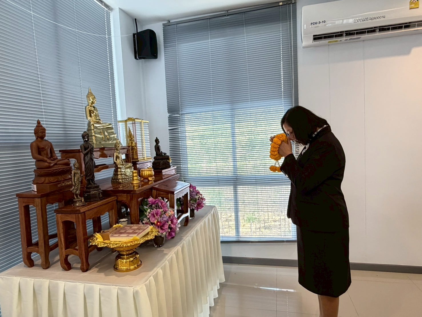 ad057e5e-6ff7-440e-94fc-4bcc520146e9